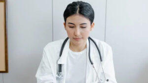 ¡Colega responsable en SST! Mantente al Día con las Nuevas Regulaciones en Exámenes Médicos Ocupacionales en Colombia¡