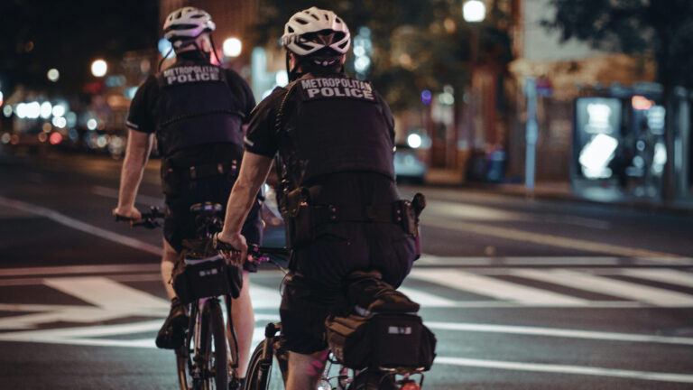 🚲🛴⚡Ley 2486 de 2025: Todo lo que debes saber sobre patinetas y bicicletas eléctricas y mucho más